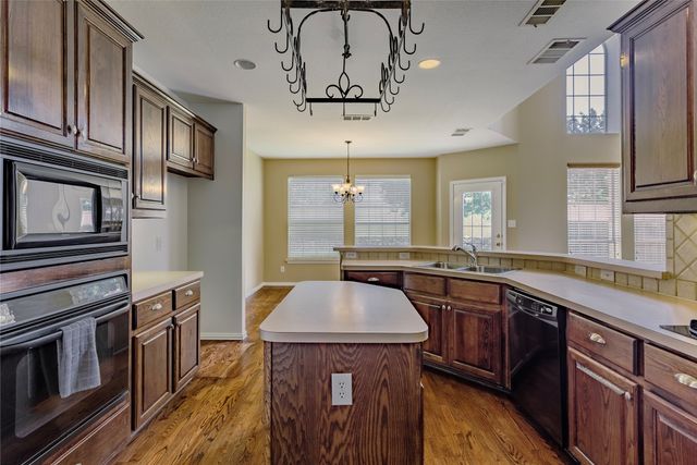 1211 Limestone Creek Drive, Keller, TX 76248