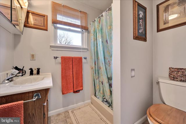 1892 WEAVERTOWN RD, Douglassville, PA 19518