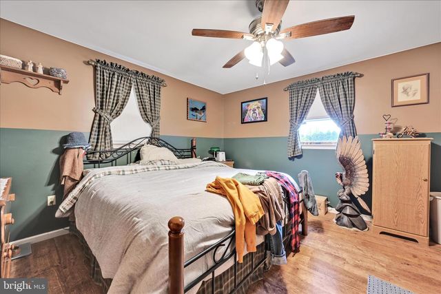 1892 WEAVERTOWN RD, Douglassville, PA 19518