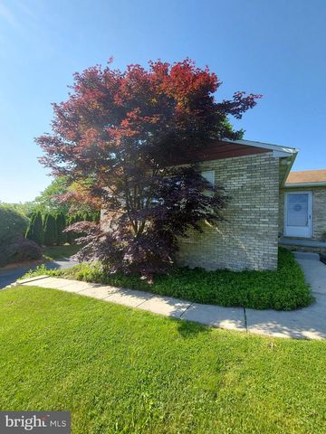 1892 WEAVERTOWN RD, Douglassville, PA 19518