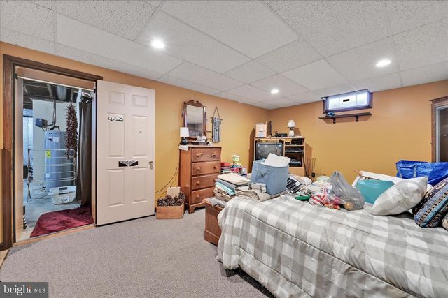 1892 WEAVERTOWN RD, Douglassville, PA 19518