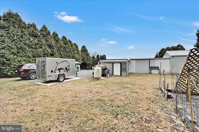 1892 WEAVERTOWN RD, Douglassville, PA 19518