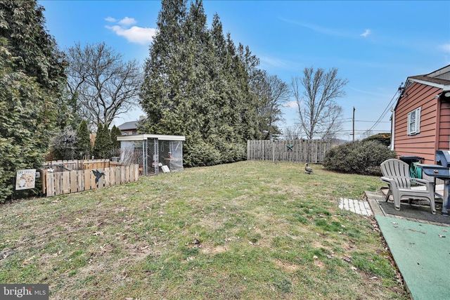 1892 WEAVERTOWN RD, Douglassville, PA 19518