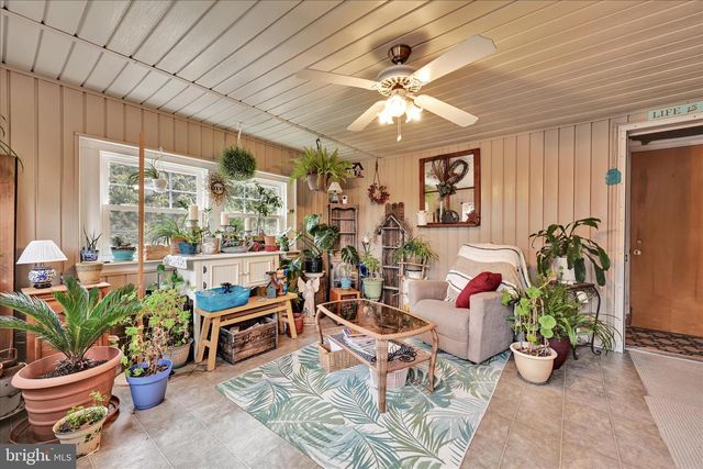 1892 WEAVERTOWN RD, Douglassville, PA 19518