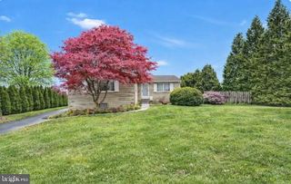 1892 WEAVERTOWN RD, Douglassville, PA 19518