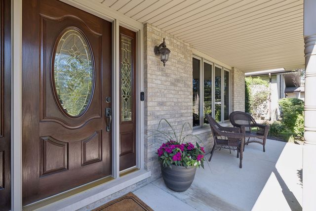 8130 Edgebrook Lane, Tinley Park, IL 60487