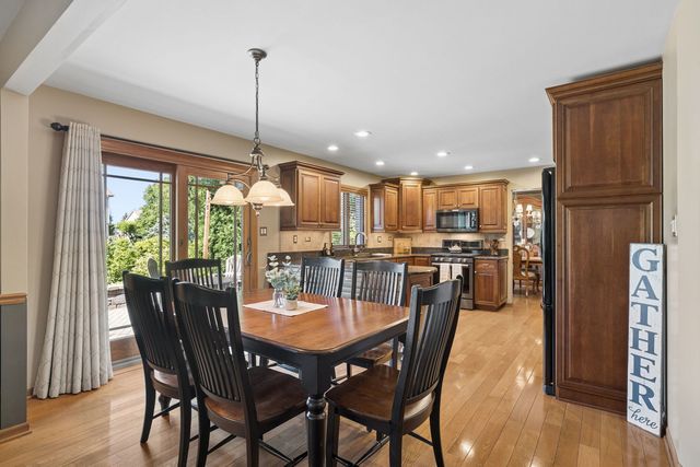 8130 Edgebrook Lane, Tinley Park, IL 60487