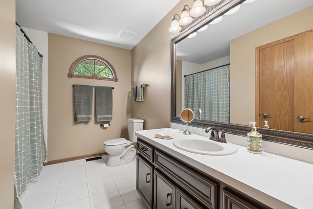 8130 Edgebrook Lane, Tinley Park, IL 60487