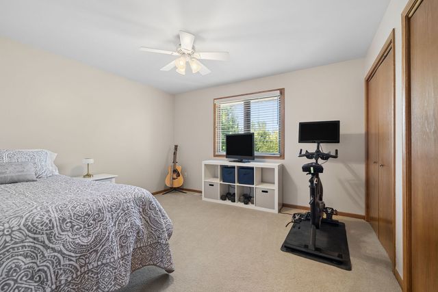 8130 Edgebrook Lane, Tinley Park, IL 60487