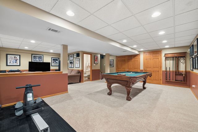 8130 Edgebrook Lane, Tinley Park, IL 60487
