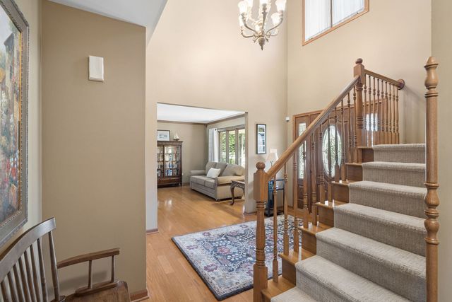 8130 Edgebrook Lane, Tinley Park, IL 60487
