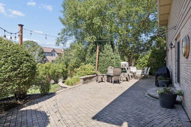 8130 Edgebrook Lane, Tinley Park, IL 60487