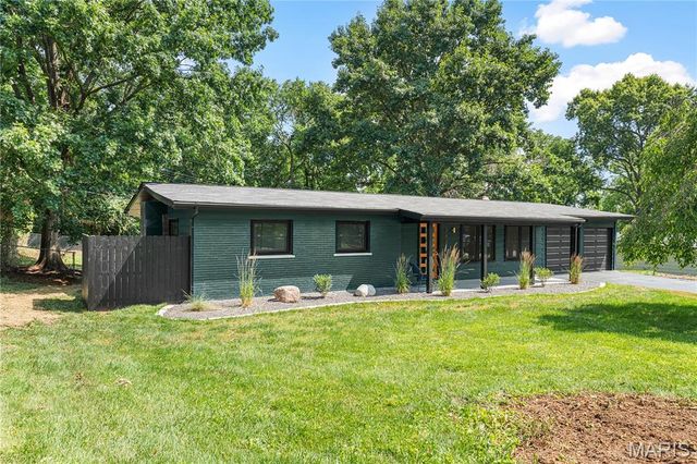 2501 Trossock Lane, Unincorporated, MO 63122