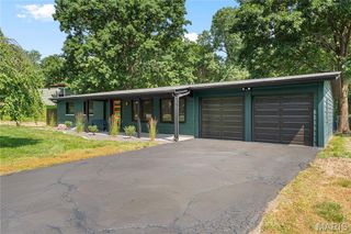 2501 Trossock Lane, Unincorporated, MO 63122