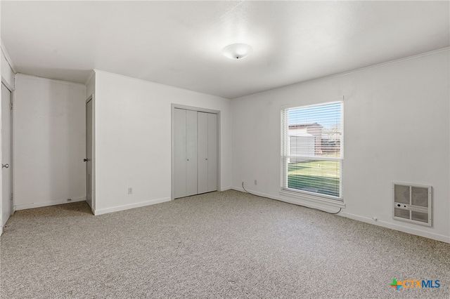 811 Nixon Street, Lockhart, TX 78644