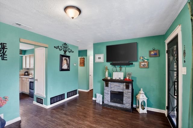 2231 Loyce Drive, Mesquite, TX 75149