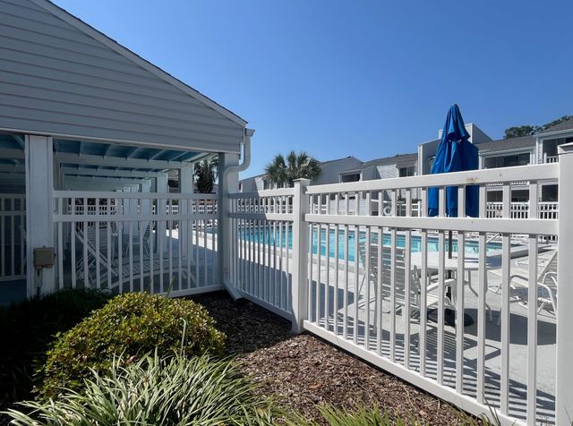 101 Old Ferry Road 37B, Shalimar, FL 32579