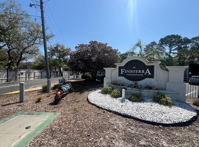 101 Old Ferry Road 37B, Shalimar, FL 32579