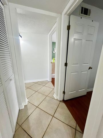 101 Old Ferry Road 37B, Shalimar, FL 32579