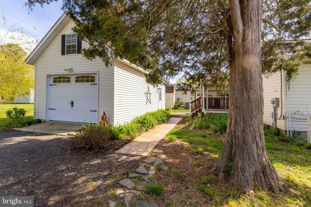 38338 POINT BREEZE RD, Coltons Point, MD 20626