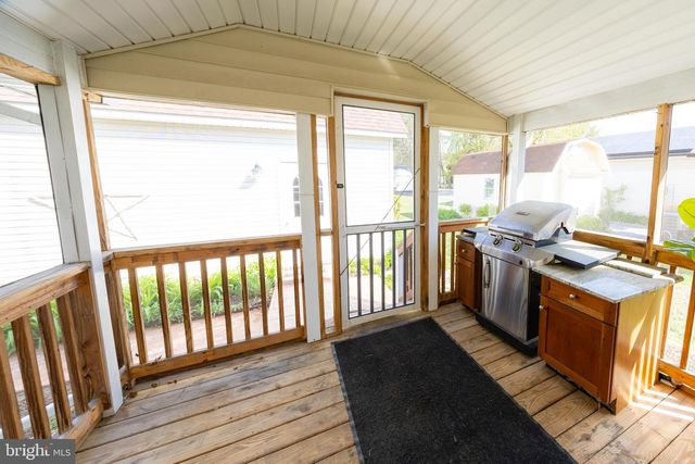 38338 POINT BREEZE RD, Coltons Point, MD 20626