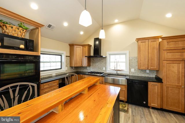 38338 POINT BREEZE RD, Coltons Point, MD 20626