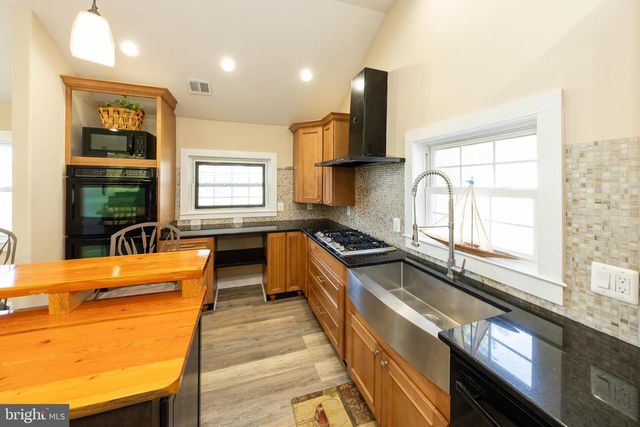 38338 POINT BREEZE RD, Coltons Point, MD 20626