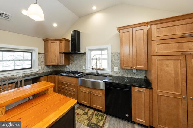 38338 POINT BREEZE RD, Coltons Point, MD 20626