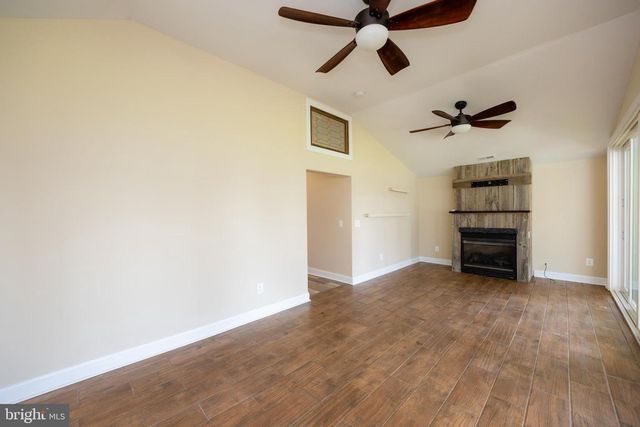 38338 POINT BREEZE RD, Coltons Point, MD 20626