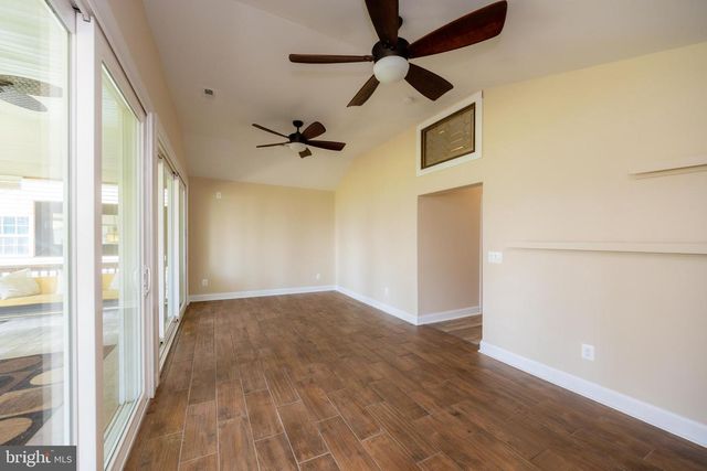 38338 POINT BREEZE RD, Coltons Point, MD 20626