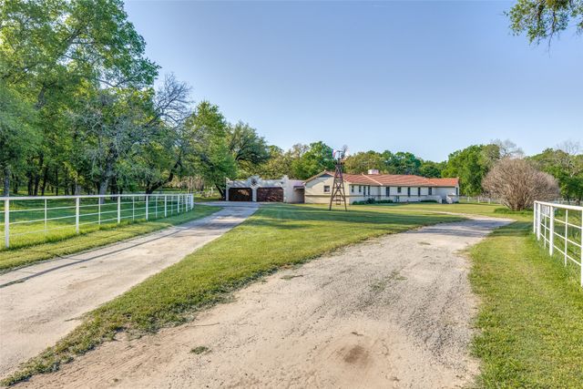 105 Fm 718, Aurora, TX 76078