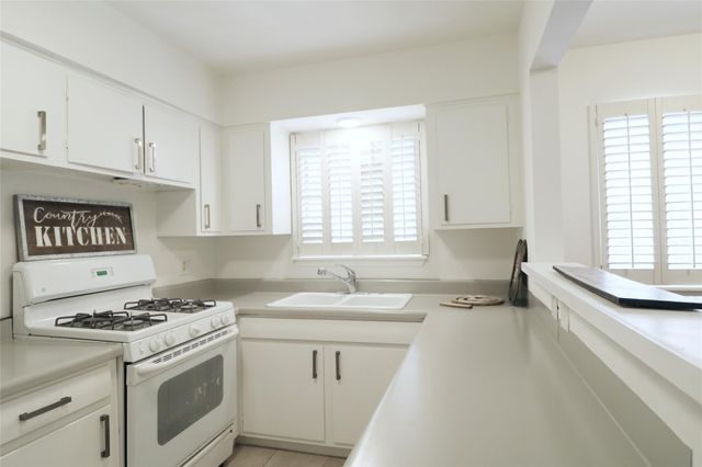 614 Kipling St Street B8, Houston, TX 77006