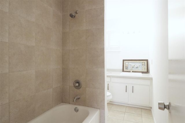 614 Kipling St Street B8, Houston, TX 77006