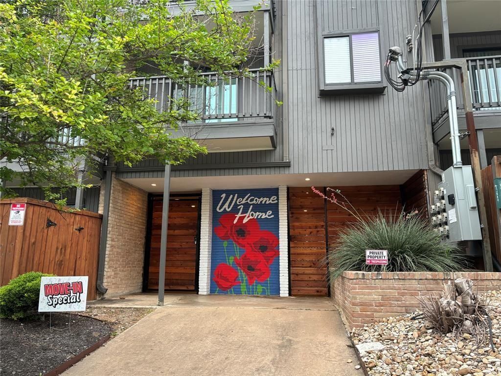 3301 Red River ST 212, Austin, TX 78705