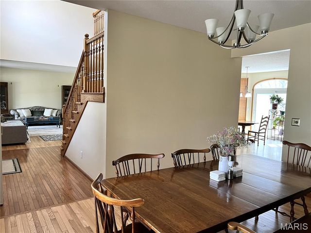 863 Marc Drive, Alton, IL 62002