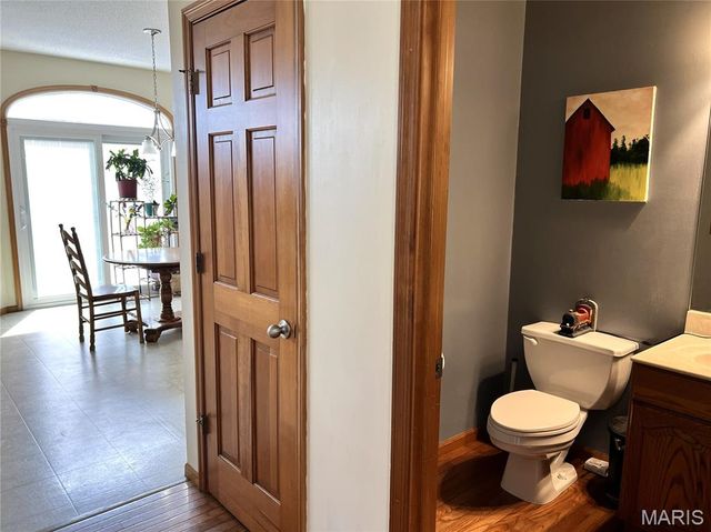 863 Marc Drive, Alton, IL 62002