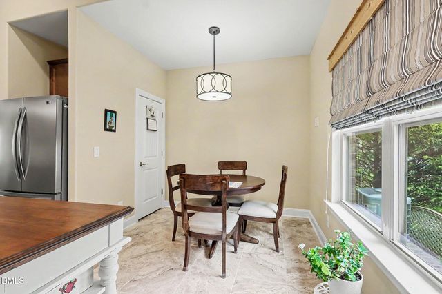 608 Sippihaw Oaks Drive, Fuquay Varina, NC 27526