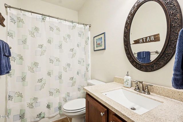 608 Sippihaw Oaks Drive, Fuquay Varina, NC 27526