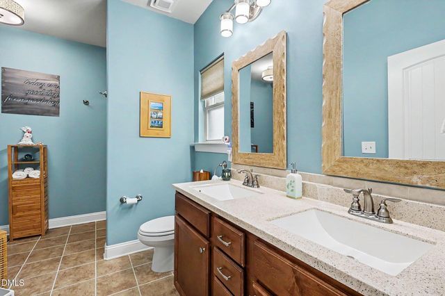 608 Sippihaw Oaks Drive, Fuquay Varina, NC 27526