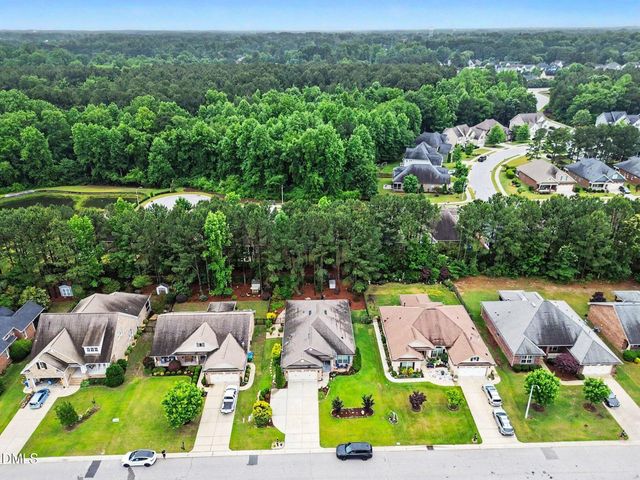 608 Sippihaw Oaks Drive, Fuquay Varina, NC 27526