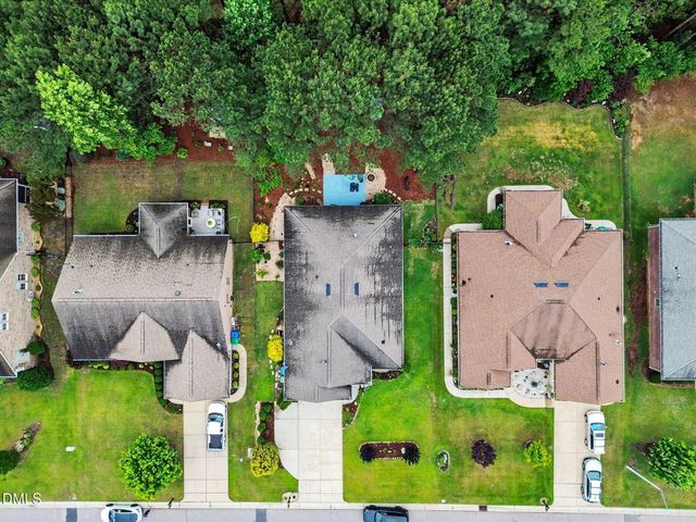 608 Sippihaw Oaks Drive, Fuquay Varina, NC 27526