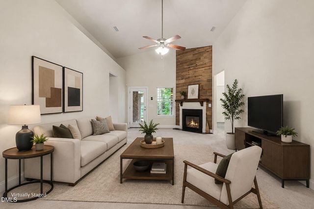 608 Sippihaw Oaks Drive, Fuquay Varina, NC 27526