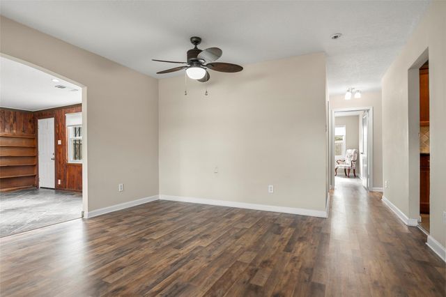 115 Marlin Avenue, Galveston, TX 77550