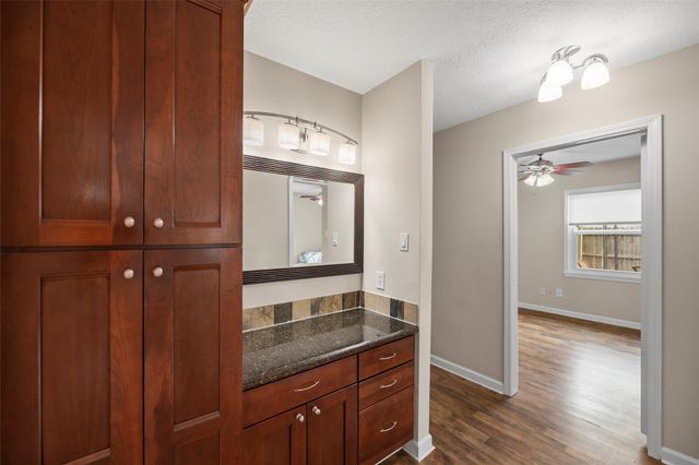 115 Marlin Avenue, Galveston, TX 77550