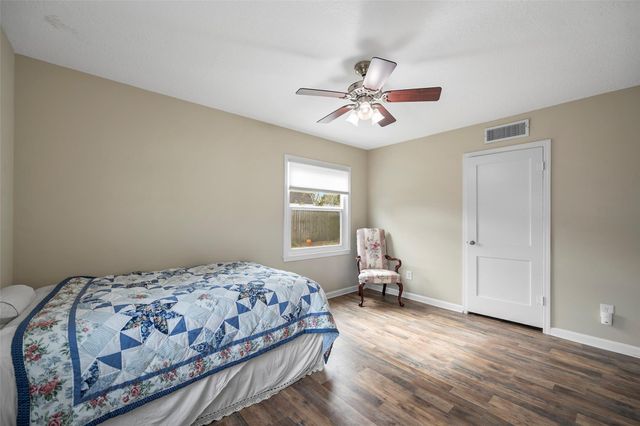 115 Marlin Avenue, Galveston, TX 77550