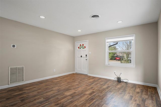 115 Marlin Avenue, Galveston, TX 77550