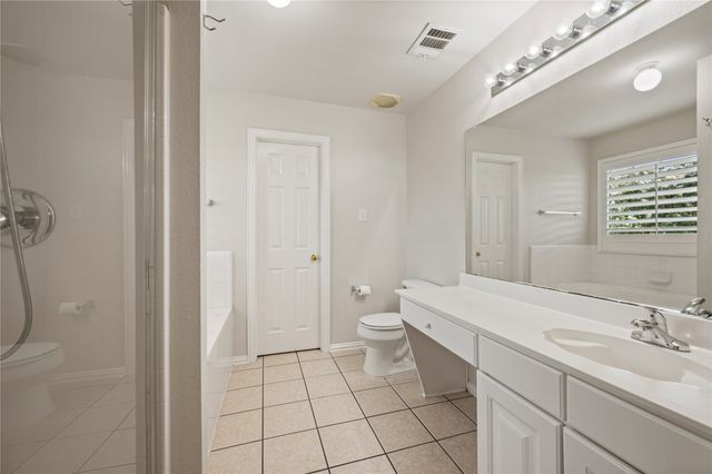 5404 Pecan Creek Circle, Fort Worth, TX 76244