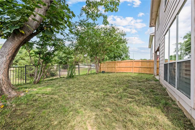 5404 Pecan Creek Circle, Fort Worth, TX 76244