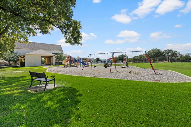 5404 Pecan Creek Circle, Fort Worth, TX 76244