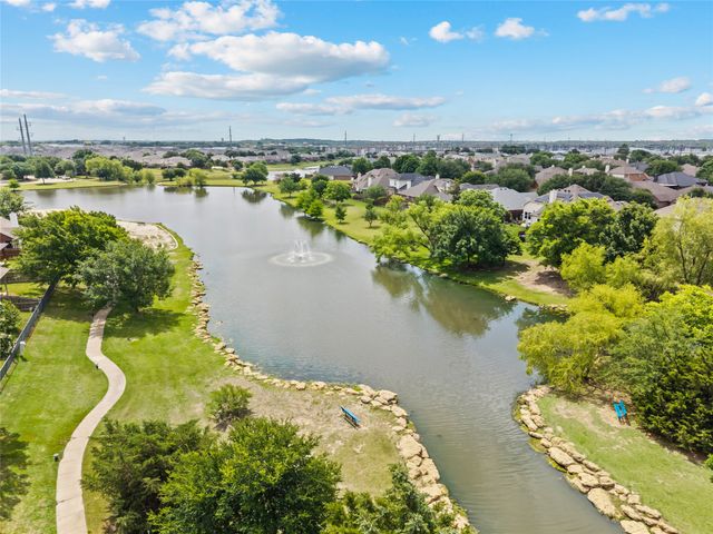 5404 Pecan Creek Circle, Fort Worth, TX 76244